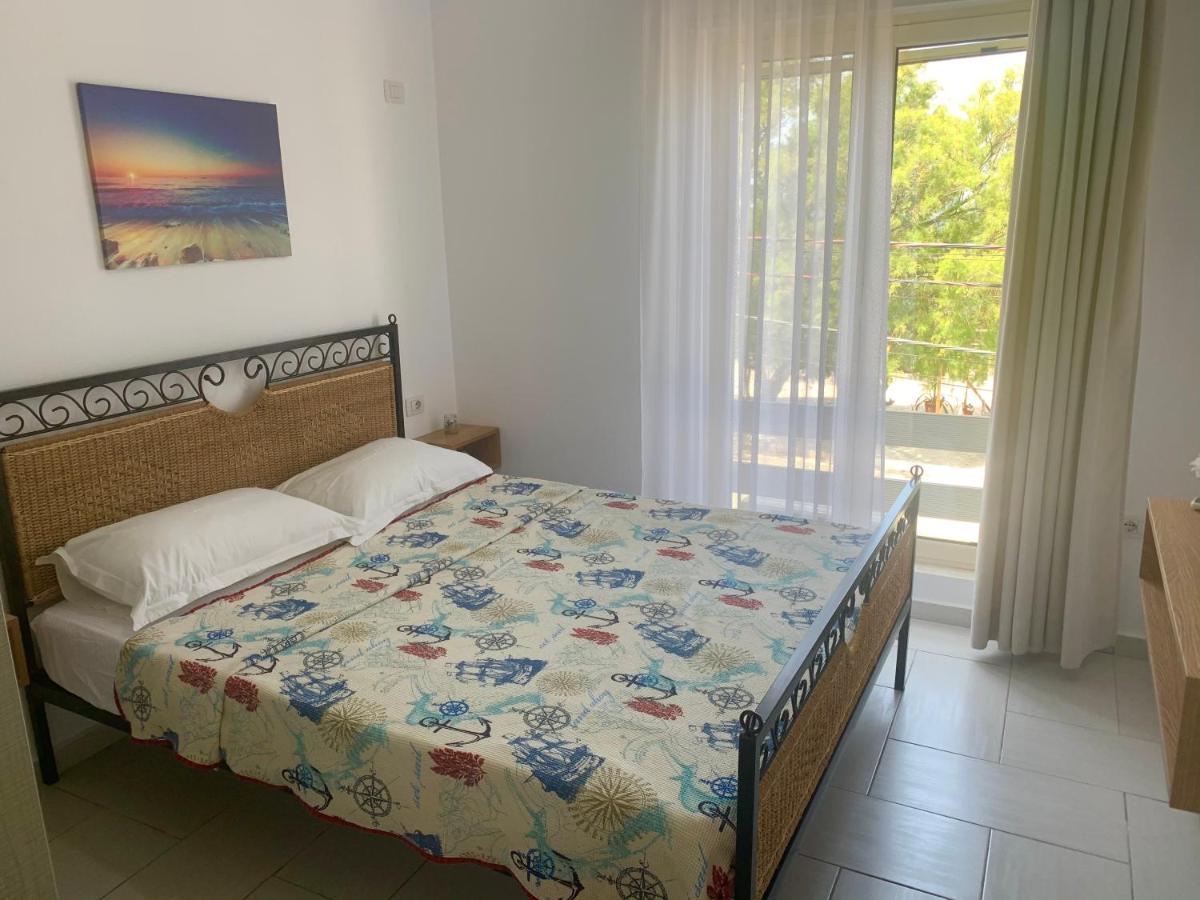Sea Apartments Himare Luaran gambar