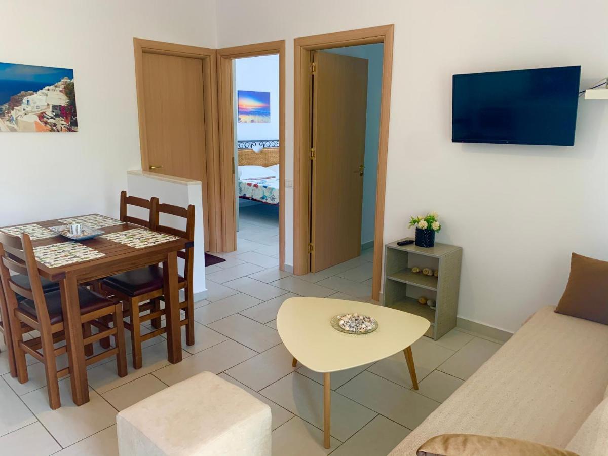 Sea Apartments Himare Luaran gambar