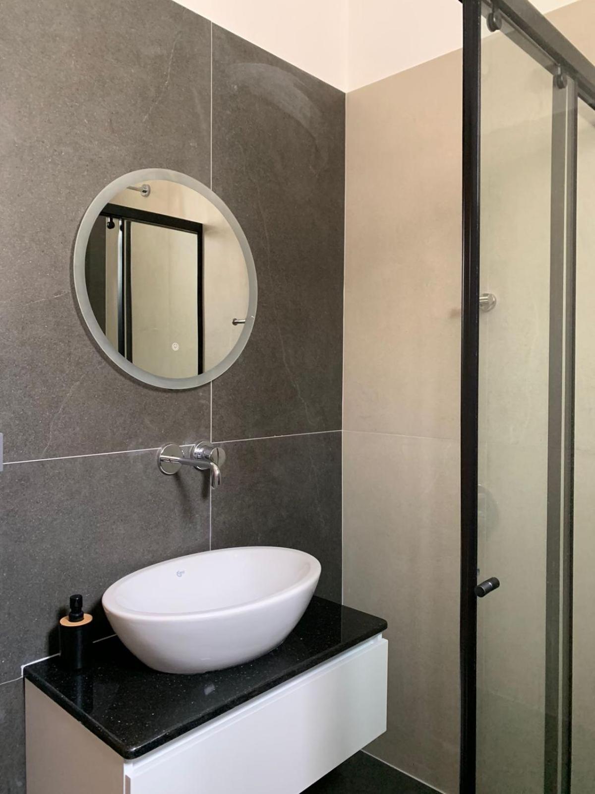 Sea Apartments Himare Luaran gambar